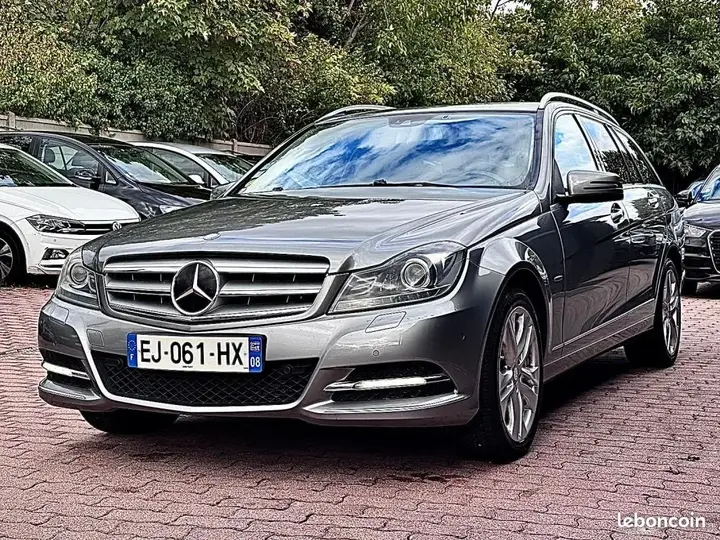 Mercedes-Benz C-Class 2012 photo 4
