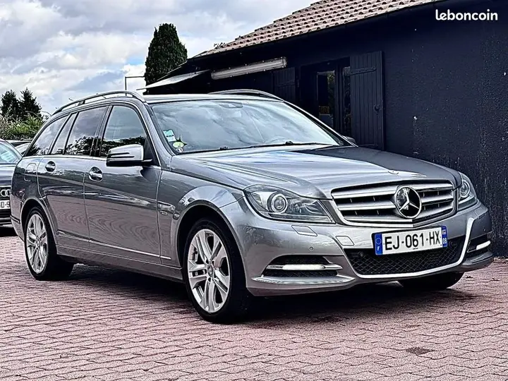 Mercedes-Benz C-Class 2012 photo 5