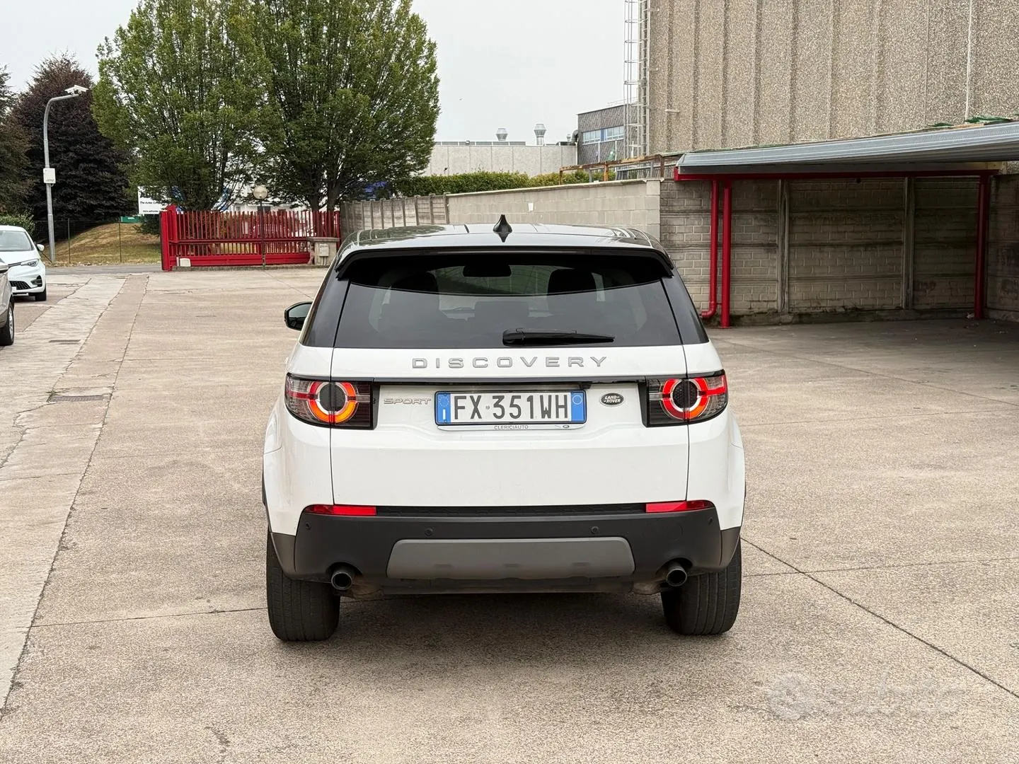 Land Rover Discovery Sport 2019 photo 4