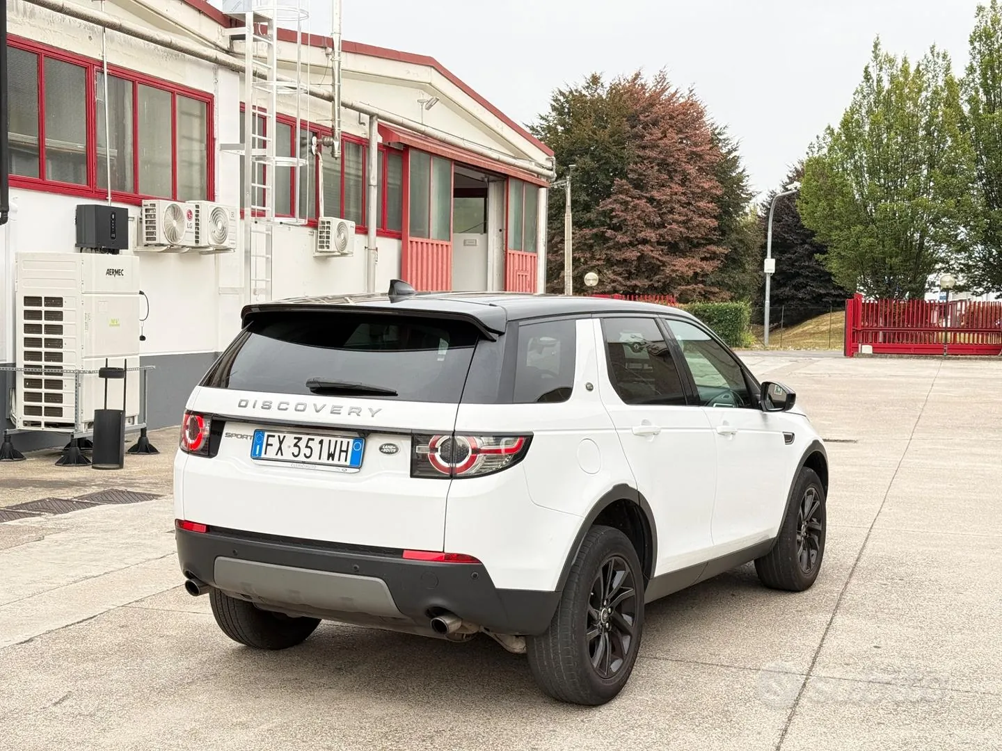 Land Rover Discovery Sport 2019 photo 5