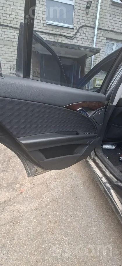 Mercedes-Benz E240 2002 photo 5