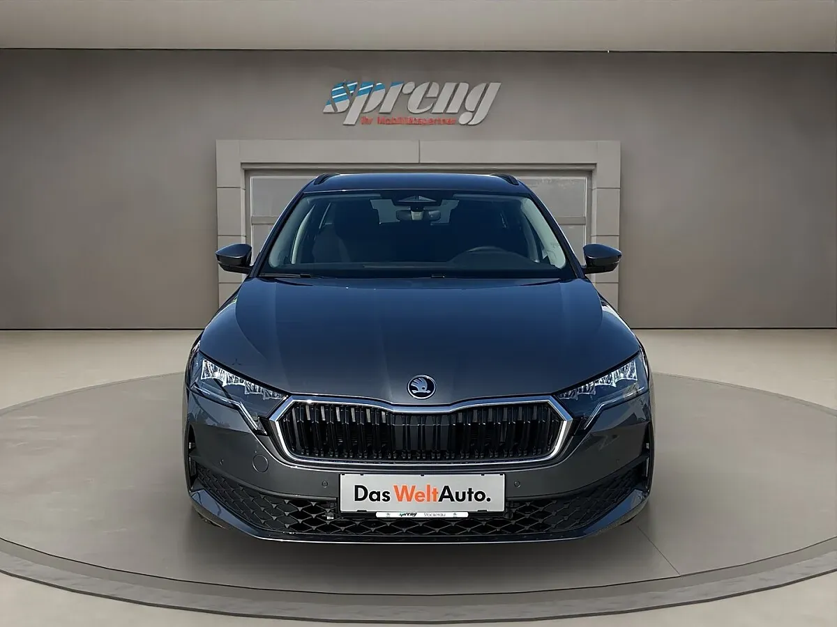 Skoda Octavia 2026 photo 2