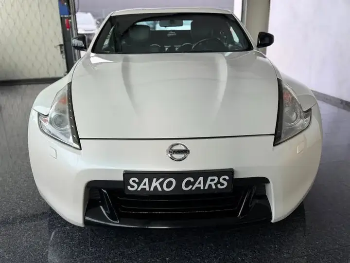 Nissan 370Z 2012 photo 2