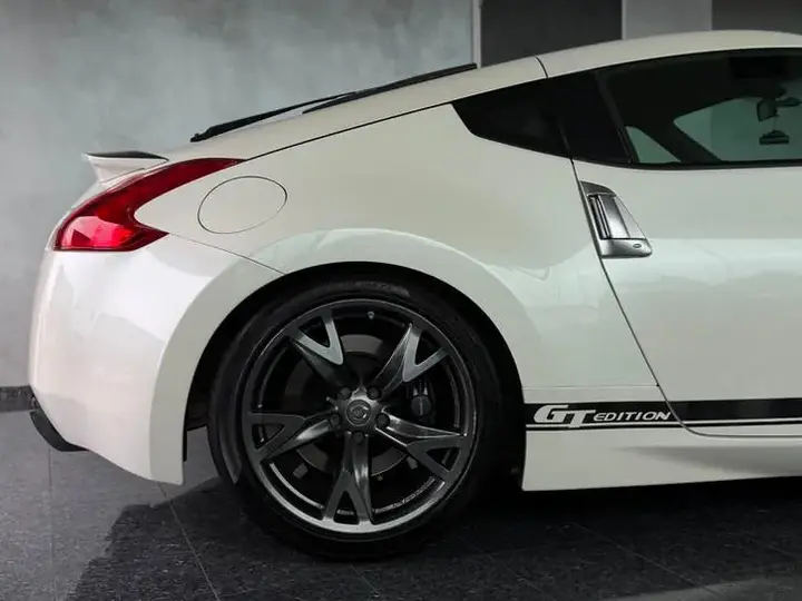 Nissan 370Z 2012 photo 3