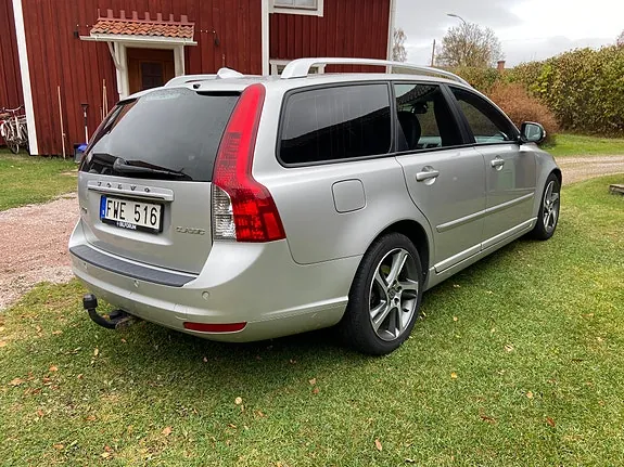 Volvo V50 2012 photo 2