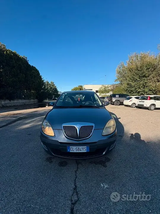 Lancia Ypsilon 2004 photo 2