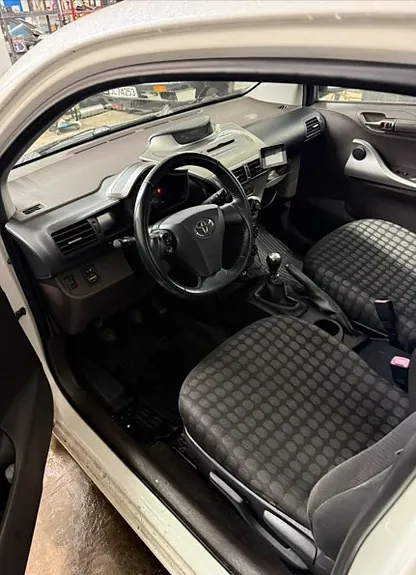 Toyota Iq 2010 photo 4