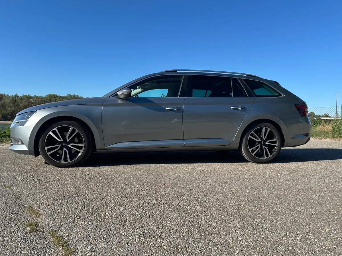 Skoda Superb 2018 photo 3
