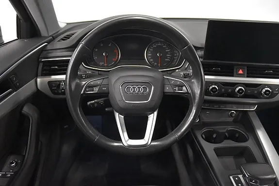 Audi A4 2021 photo 2