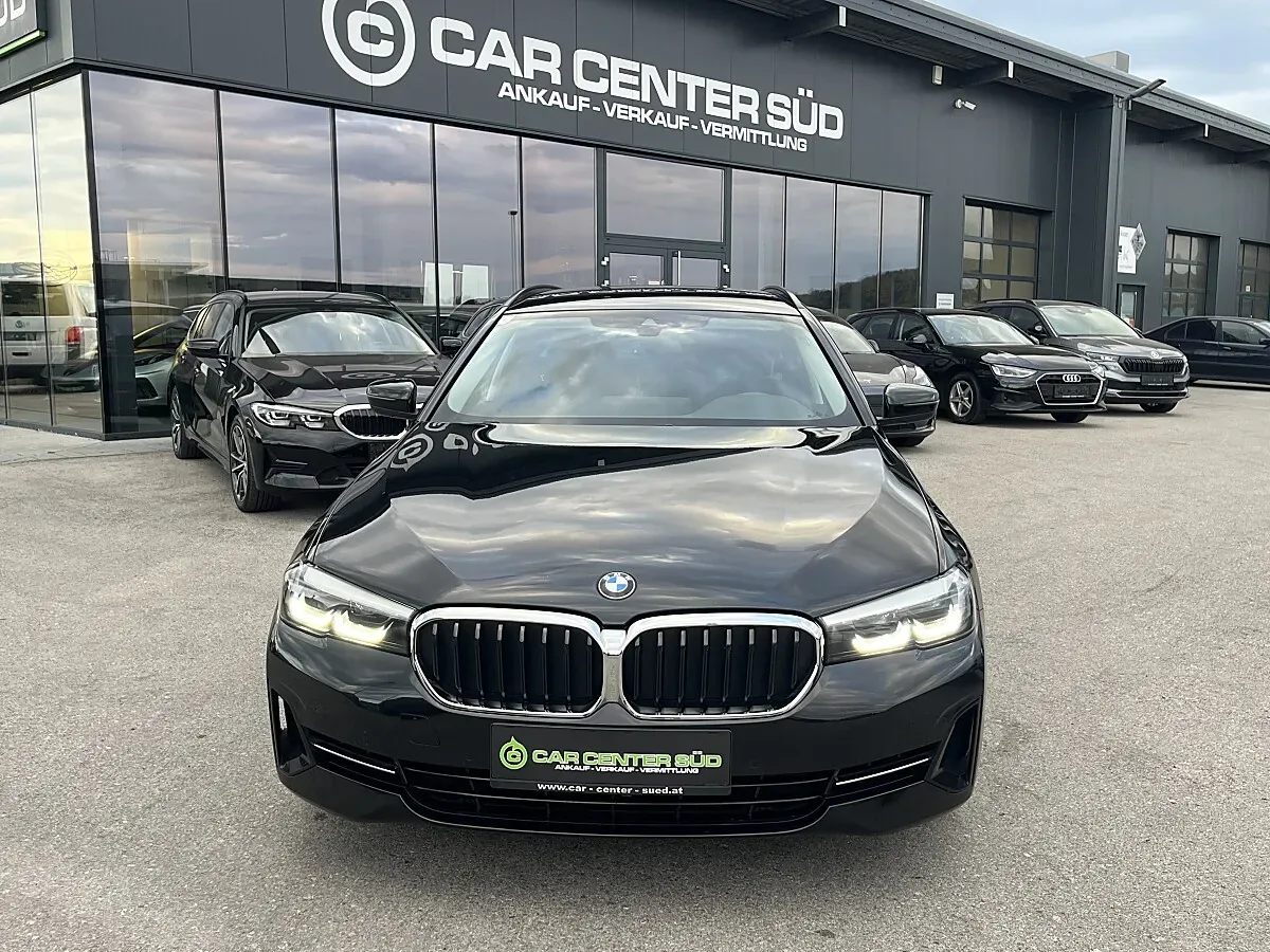 BMW 5 Series 2022 photo 2