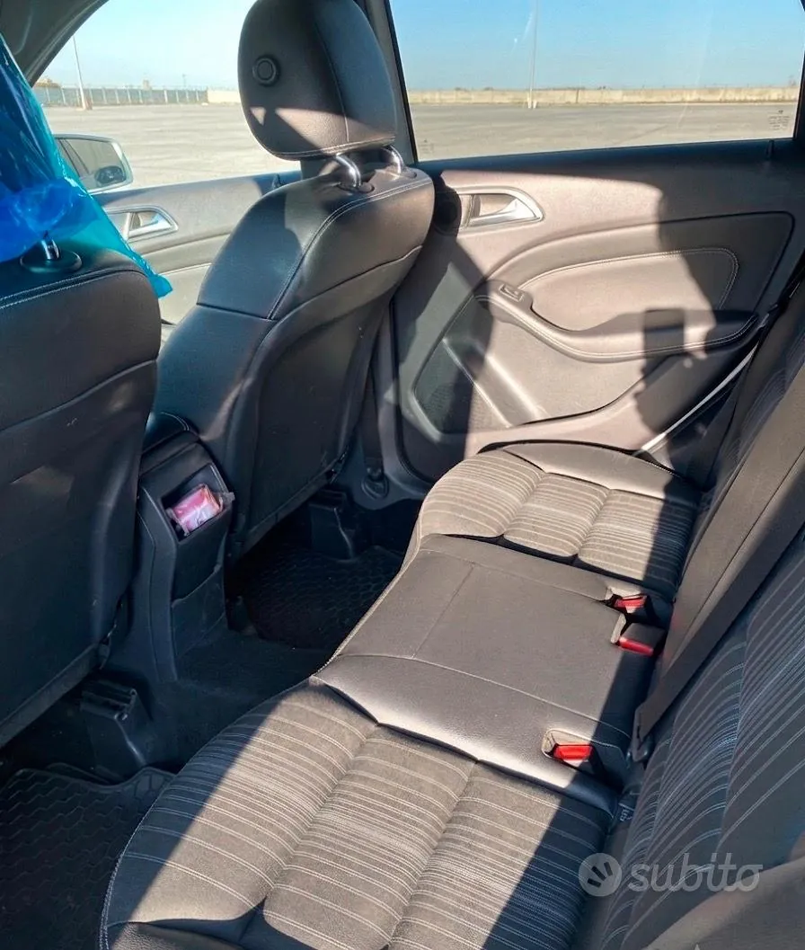 Mercedes-Benz B180 Classe B 2013 photo 4