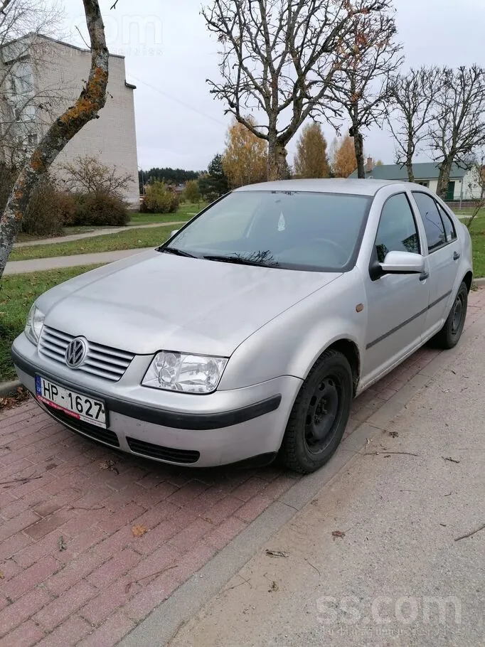 Volkswagen Bora 1998 photo 2
