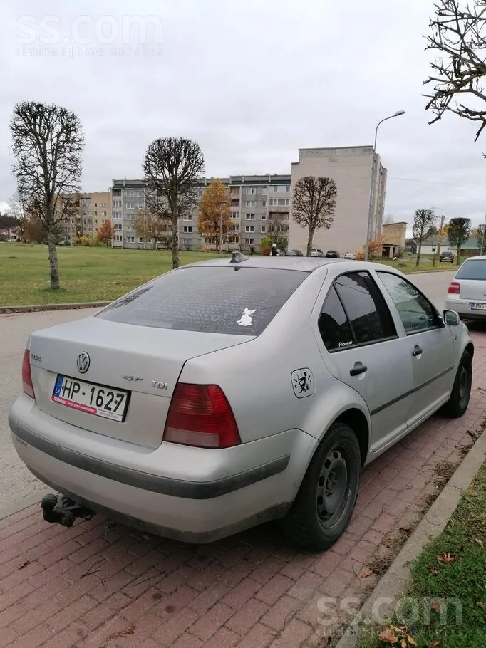 Volkswagen Bora 1998 photo 3