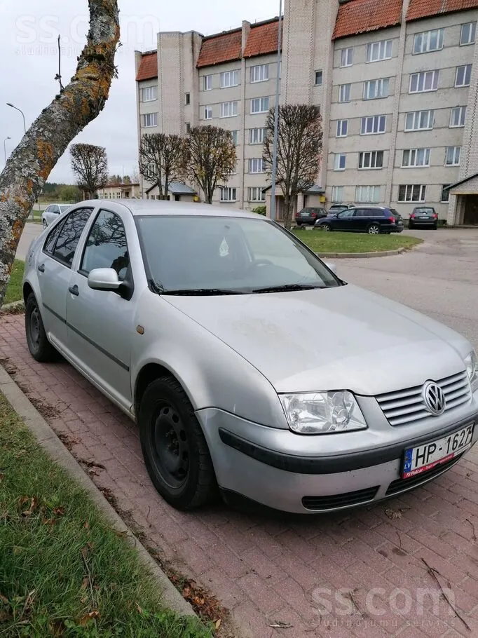 Volkswagen Bora 1998 photo 4