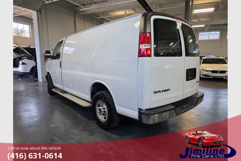 GMC Savana 2020 photo 2