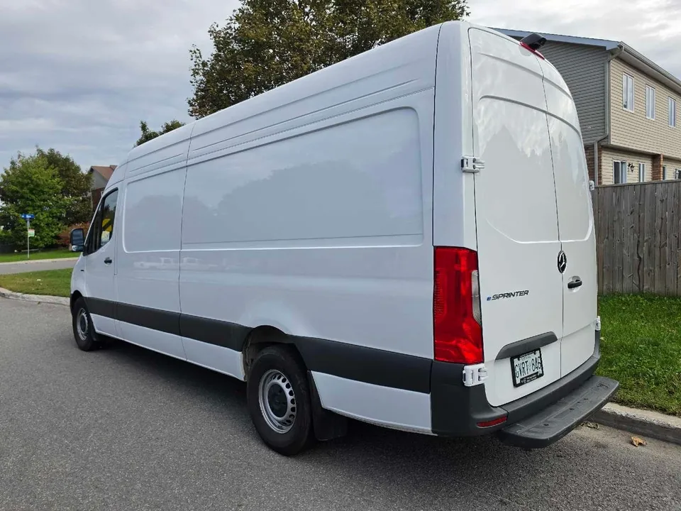 Mercedes-Benz Esprinter 2024 photo 4