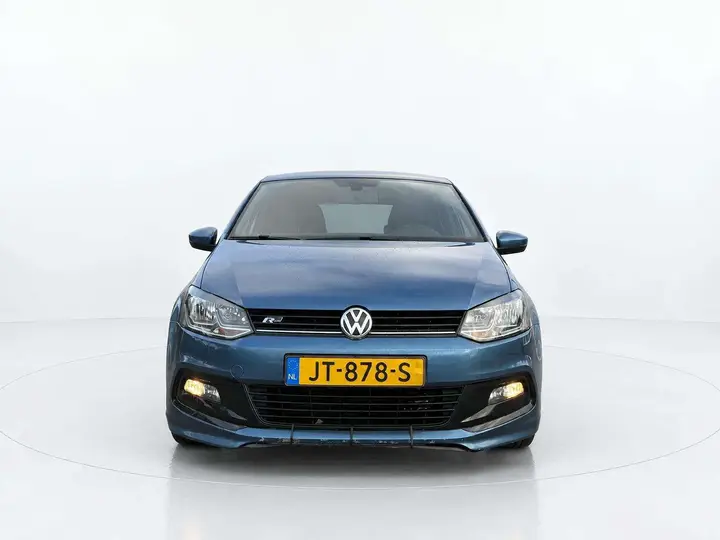 Volkswagen Polo 2016 photo 2