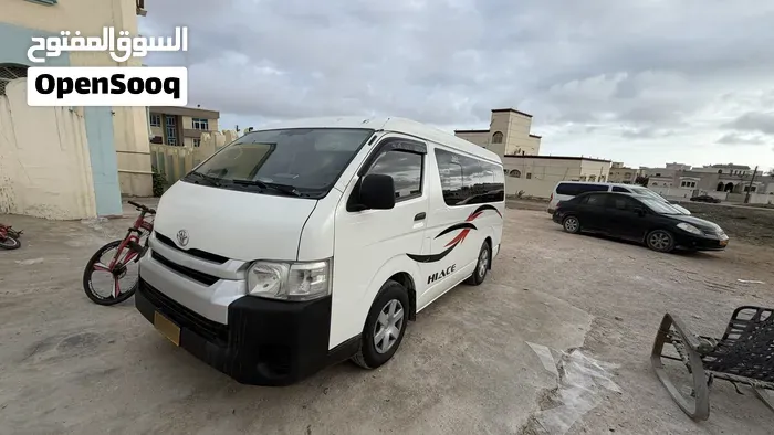 Toyota Hiace 2014 photo 2