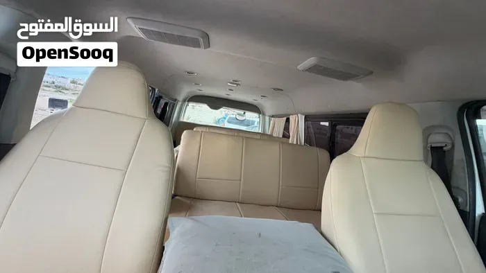 Toyota Hiace 2014 photo 4