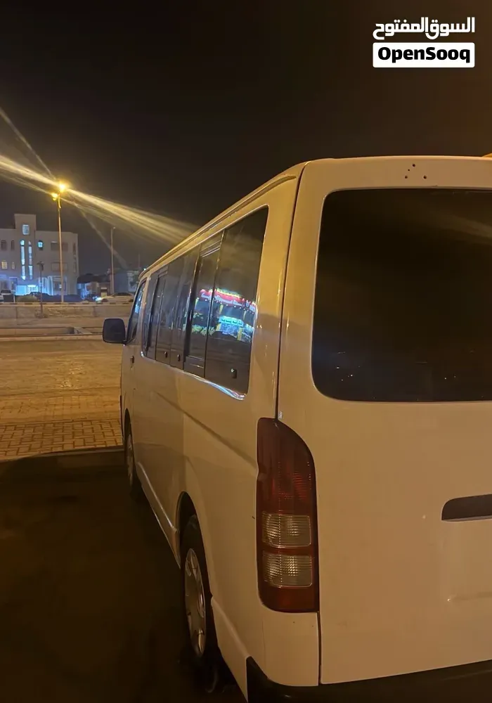 Toyota Hiace 2014 photo 5