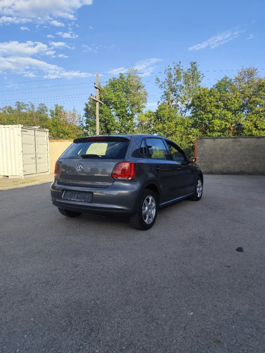 Volkswagen Polo 2010 photo 2