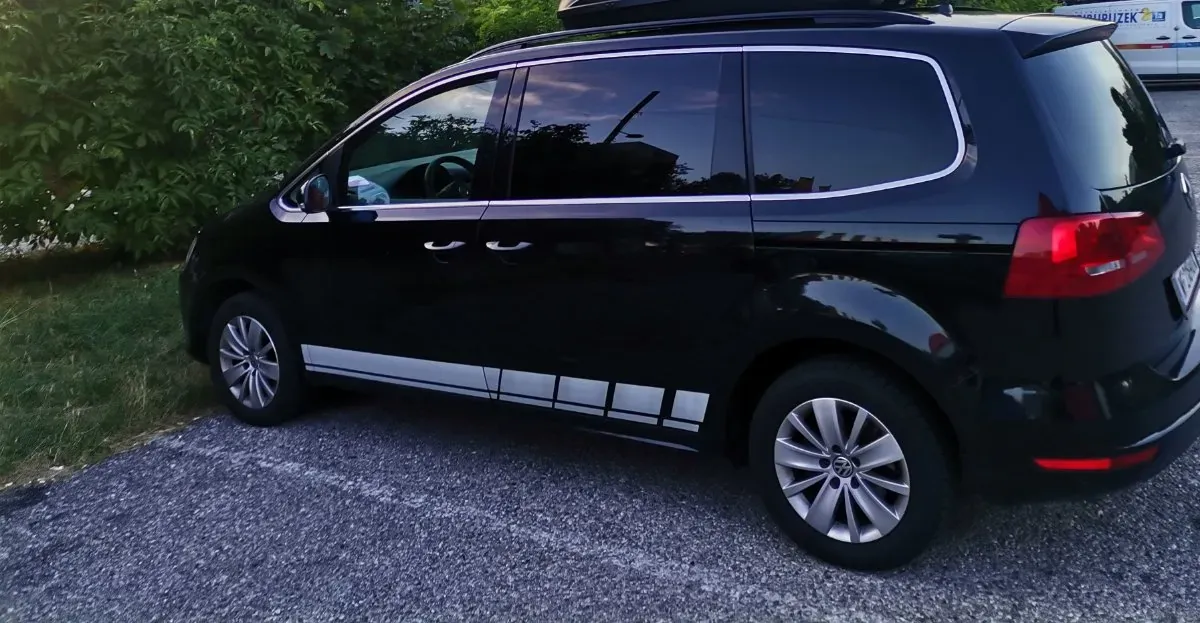 Volkswagen Sharan 2011 photo 2