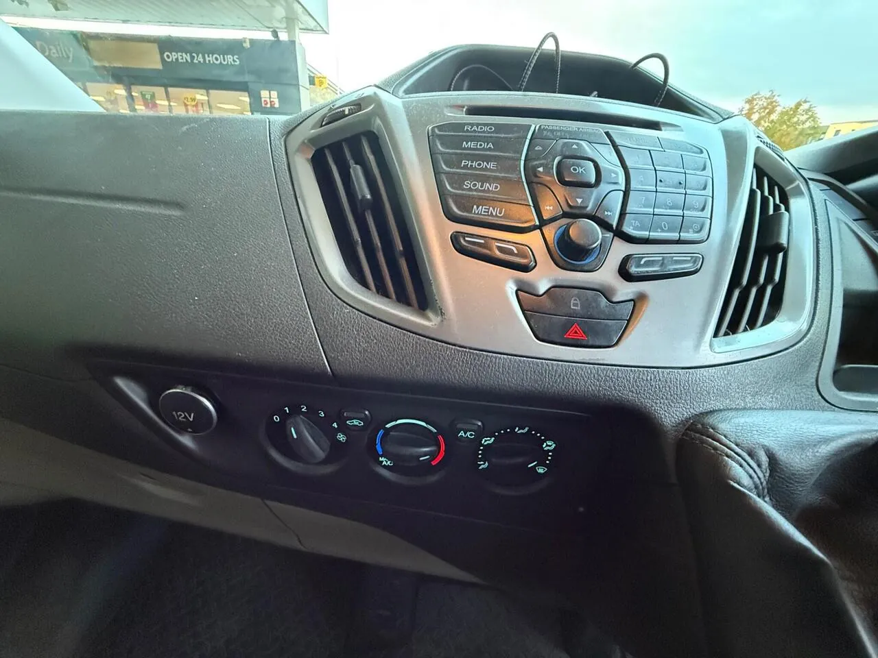 Ford Tourneo Custom 2017 photo 3