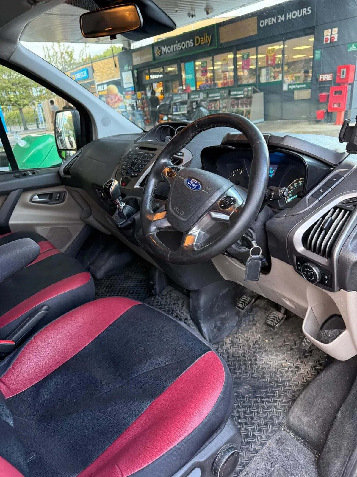 Ford Tourneo Custom 2017 photo 2