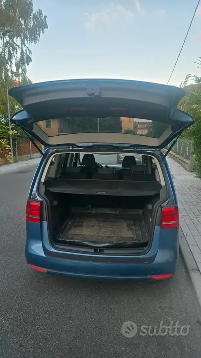 Volkswagen Touran 2020 photo 2