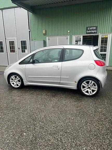 Mitsubishi Colt 2006 photo 3