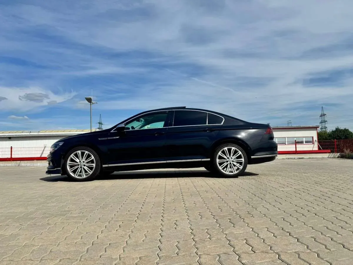 Volkswagen Passat 2019 photo 2