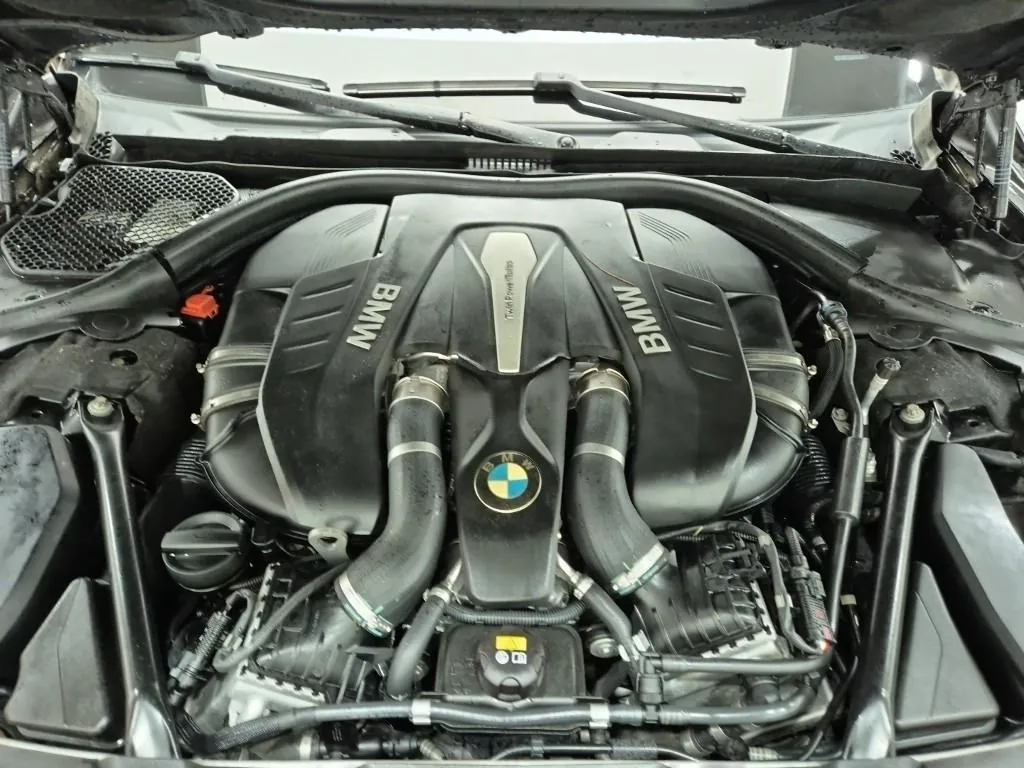 BMW 7 Series 2016 photo 5