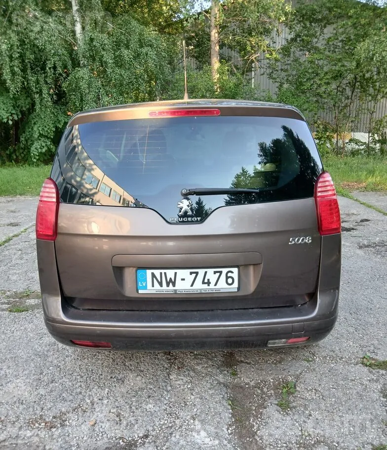 Peugeot 5008 2014 photo 2
