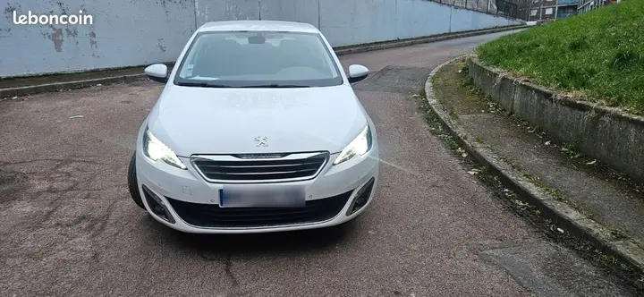Peugeot 308 2016 photo 2