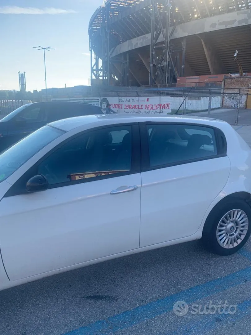 Alfa Romeo 147 2008 photo 2