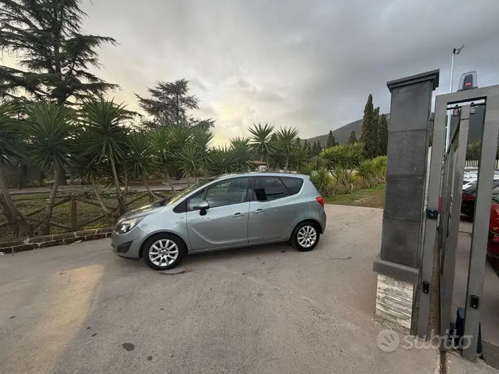 Opel Meriva 2012 photo 2