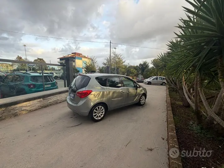 Opel Meriva 2012 photo 4