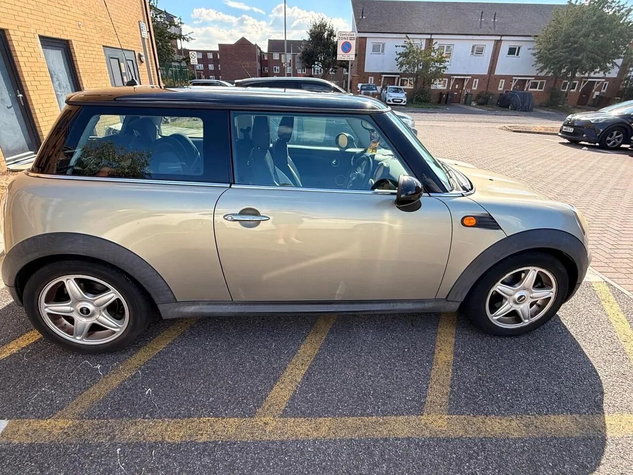 Mini Hatch 2007 photo 4