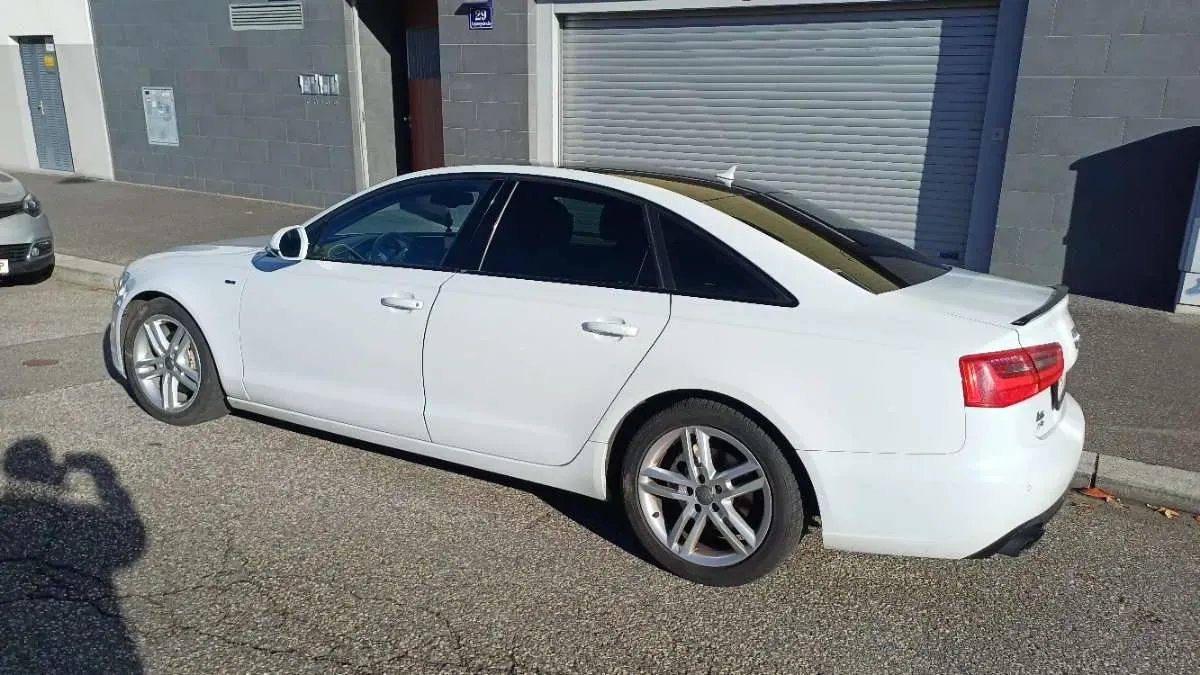 Audi A6 2013 photo 2