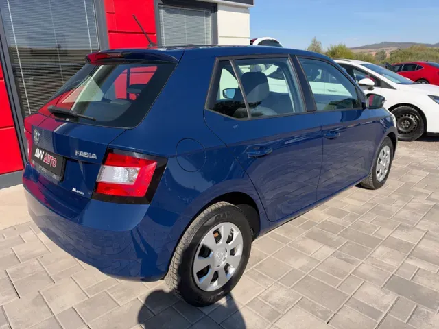 Skoda Fabia 2017 photo 4