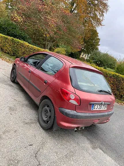 Peugeot 206 2005 photo 3