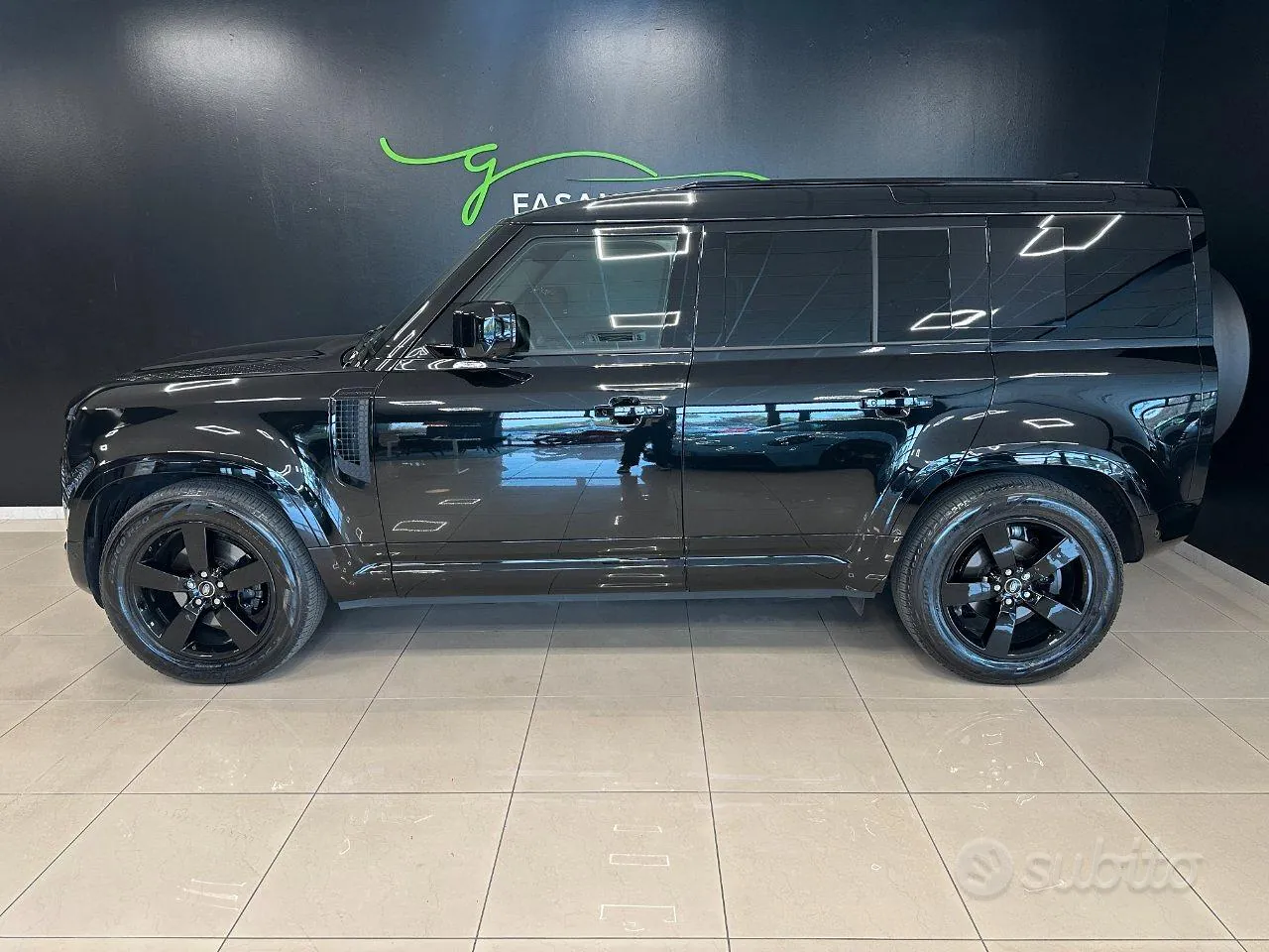 Land Rover Defender 2025 photo 2