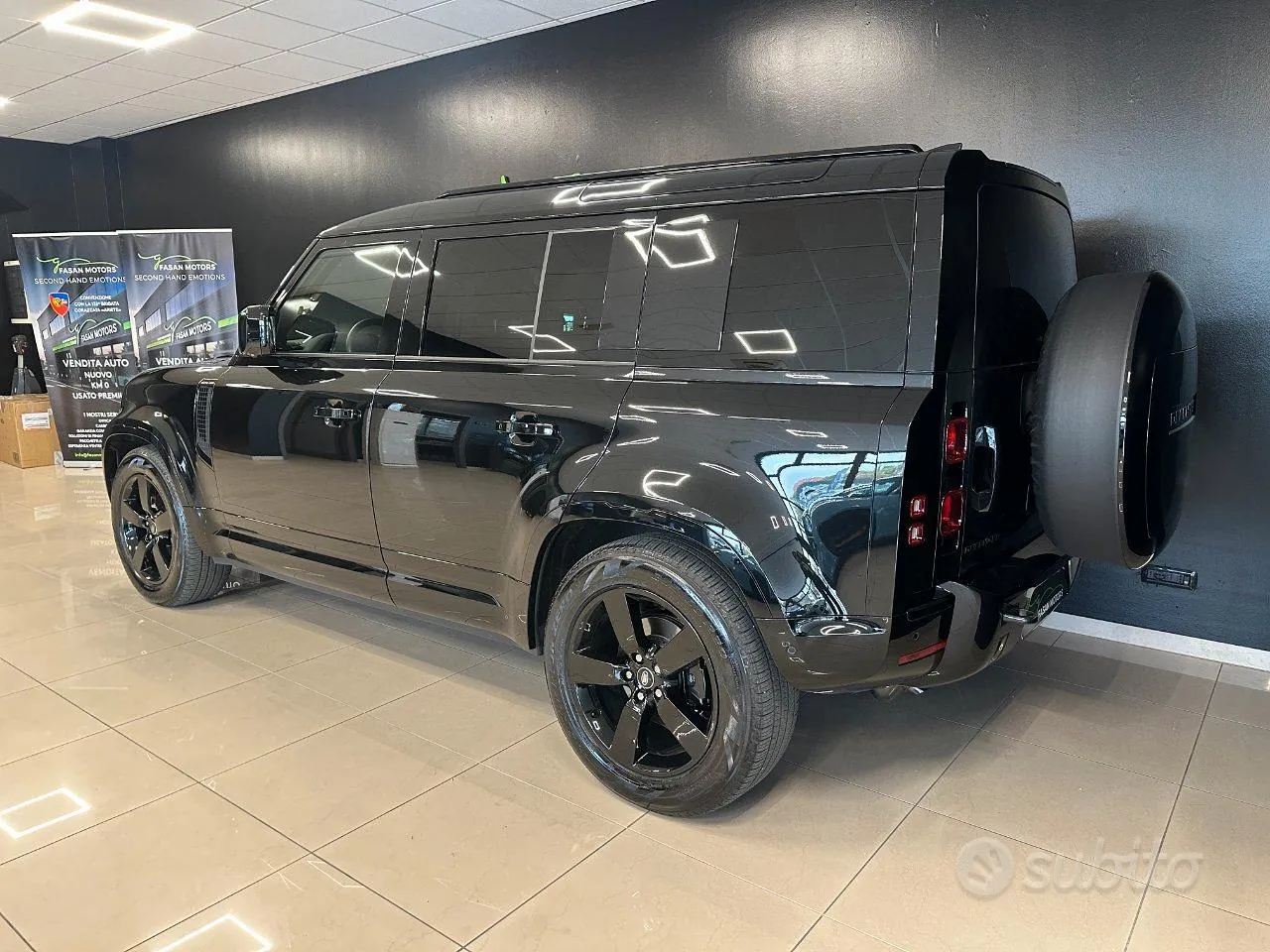 Land Rover Defender 2025 photo 3