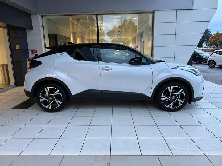 Toyota C-Hr 2022 photo 3