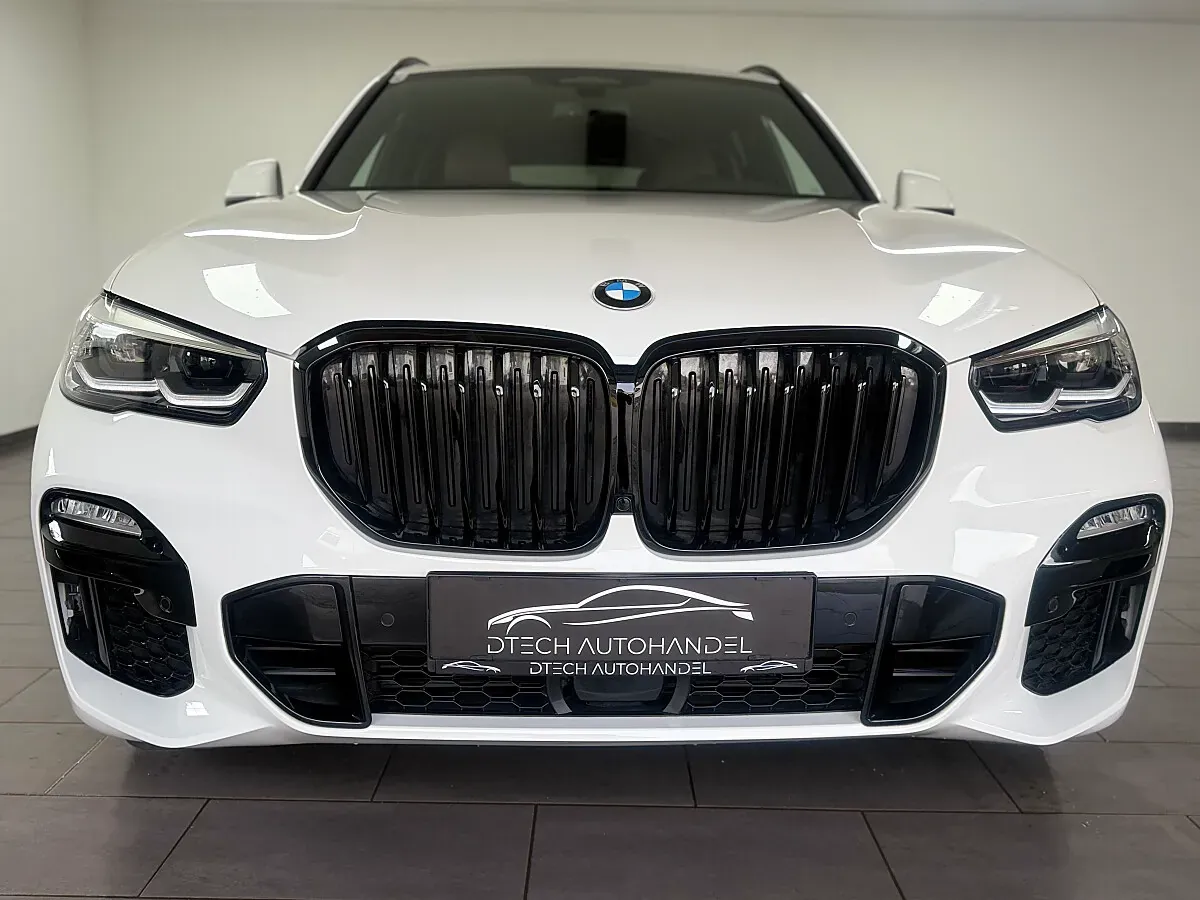 BMW X5 2019 photo 2