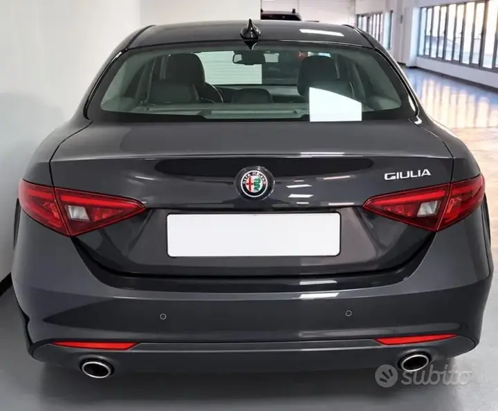 Alfa Romeo Giulia 2017 photo 4