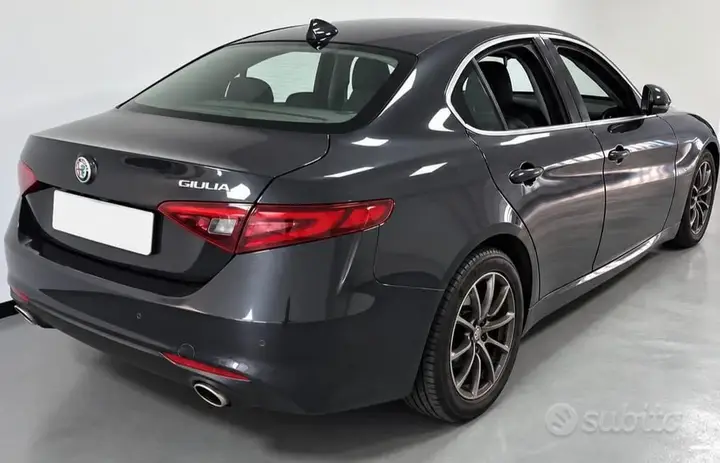 Alfa Romeo Giulia 2017 photo 3