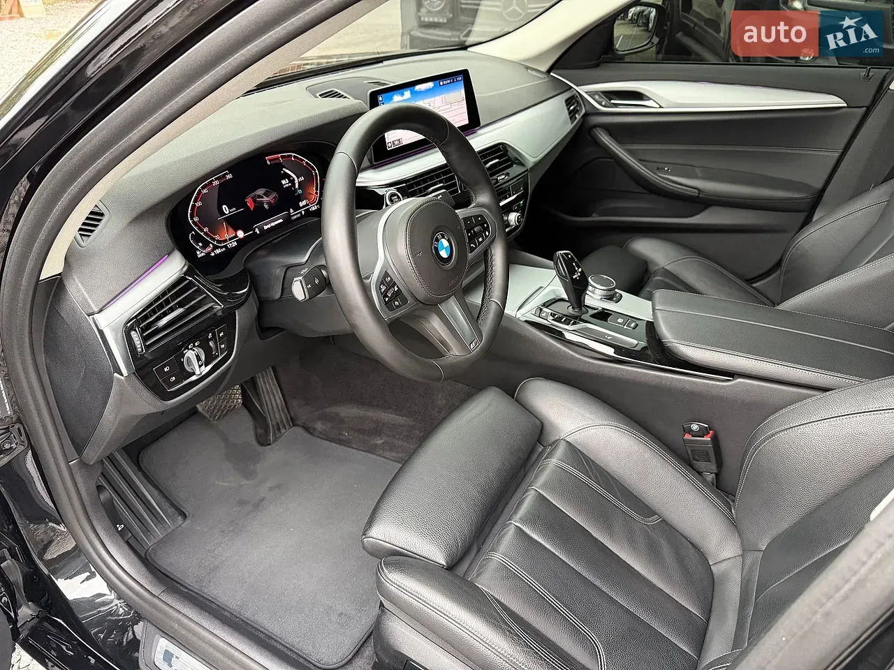 BMW 5 Series 2019 photo 3