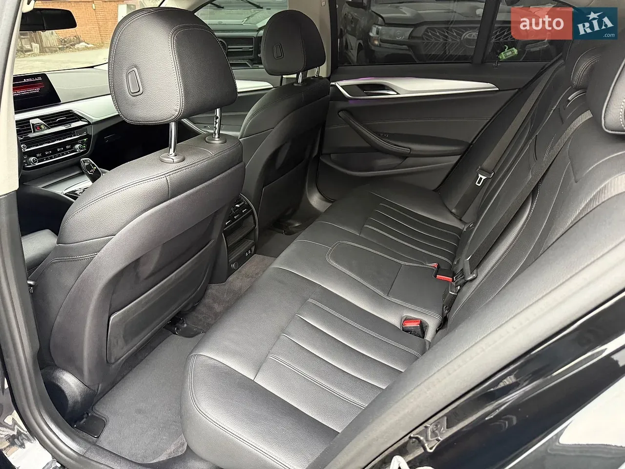 BMW 5 Series 2019 photo 4