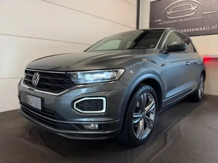 Volkswagen T-Roc 2020 photo 3